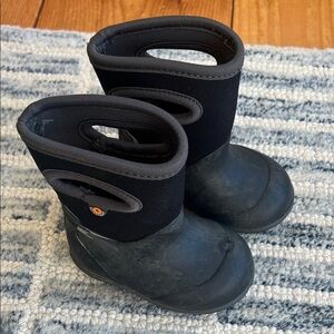 Bogs black winter boots, infant size 5